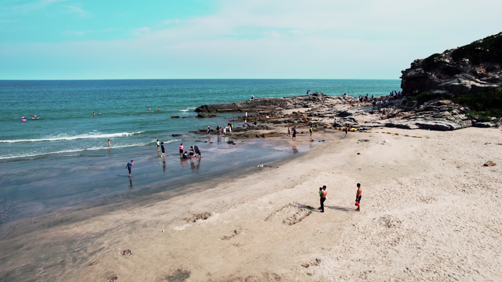 惠州黑排角海滩高清实拍4k视频视频的预览图