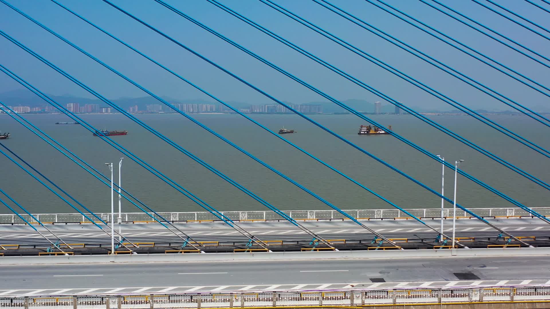 航拍淇澳岛大桥视频的预览图