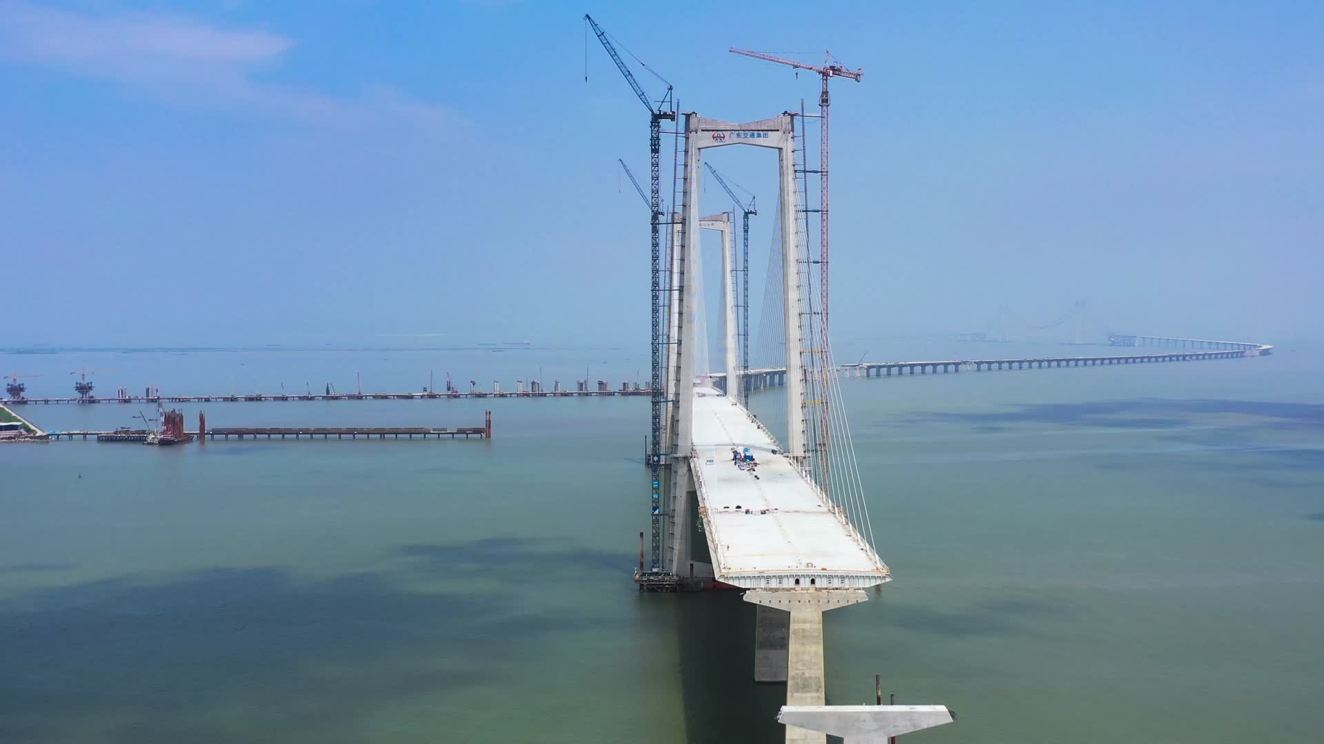 建设中的深中通道跨海大桥视频的预览图