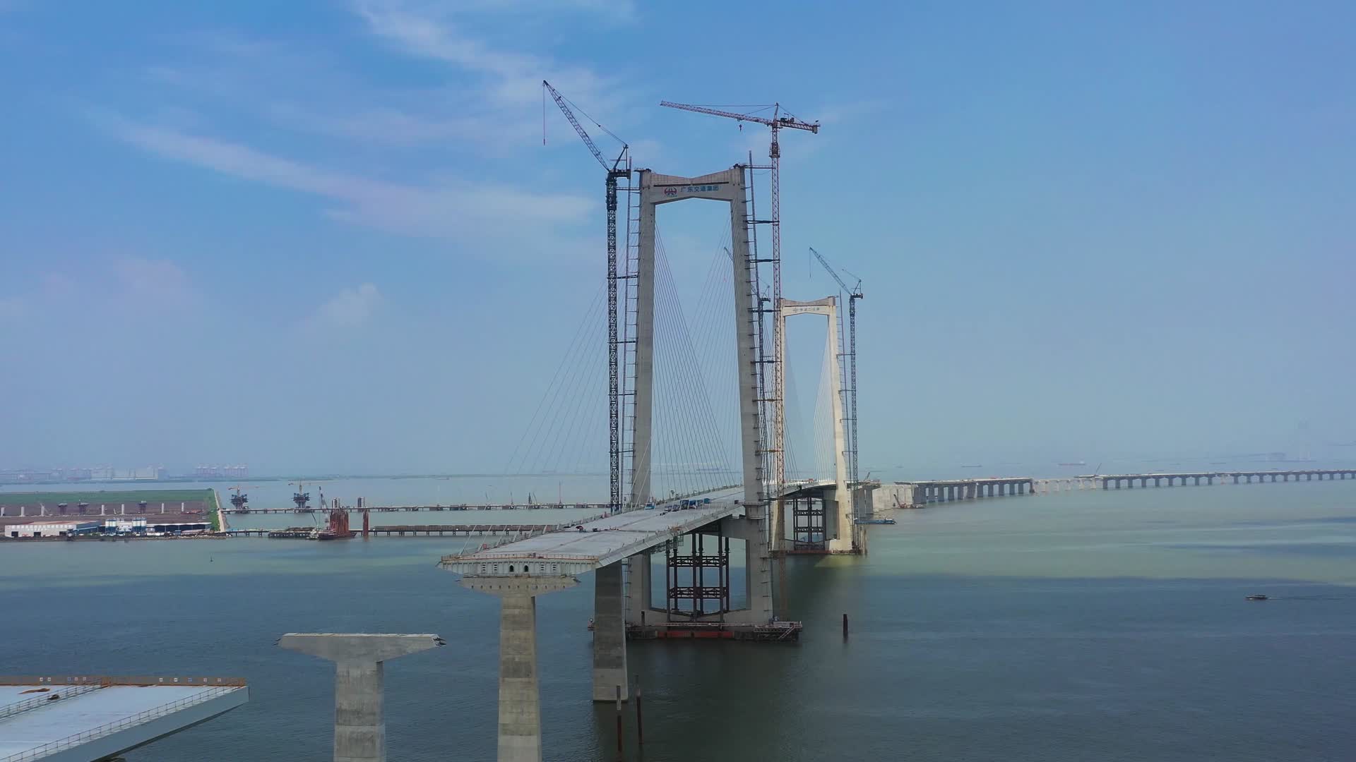 建设中的深中通道跨海大桥视频的预览图