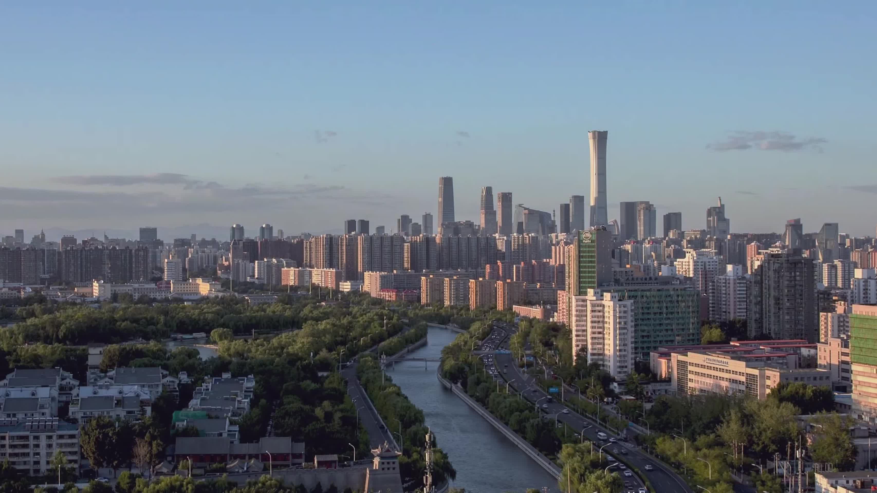 左安门国贸白转夜延时北京地表建筑视频的预览图