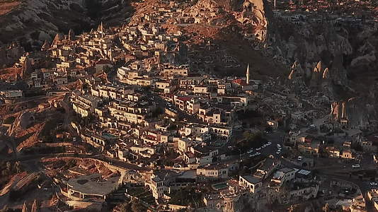 土耳其小镇上空航拍视频的预览图