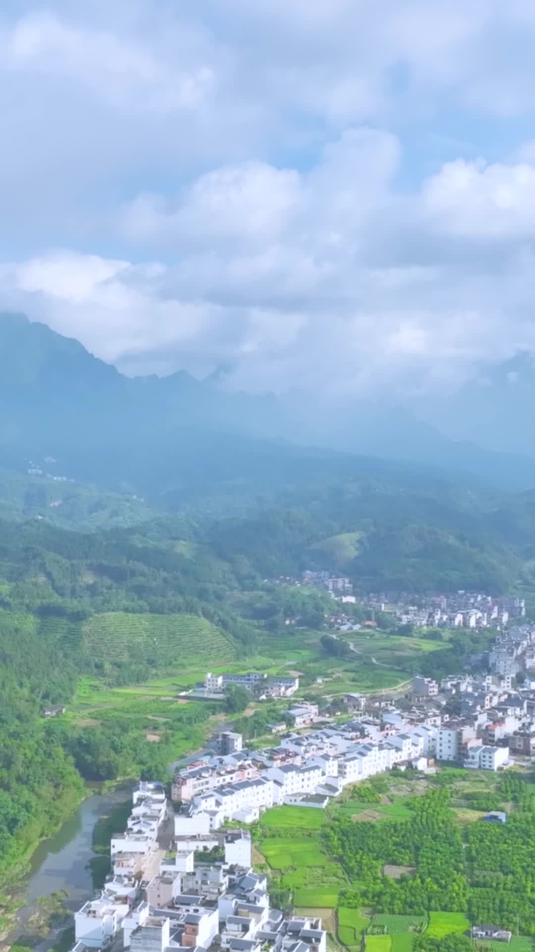 高清竖屏航拍平南小镇风景视频的预览图