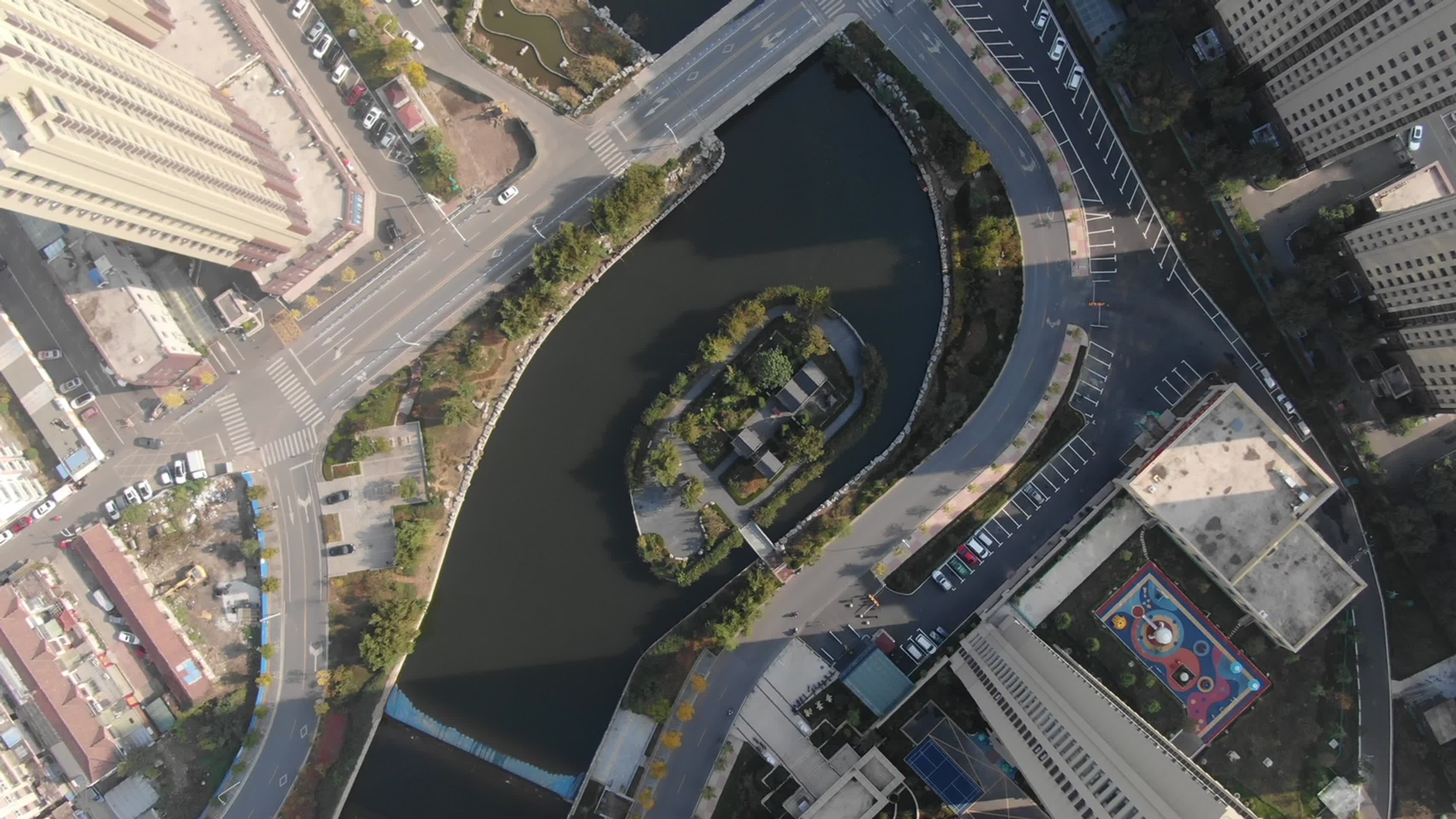 航拍山东现代化城市视频的预览图