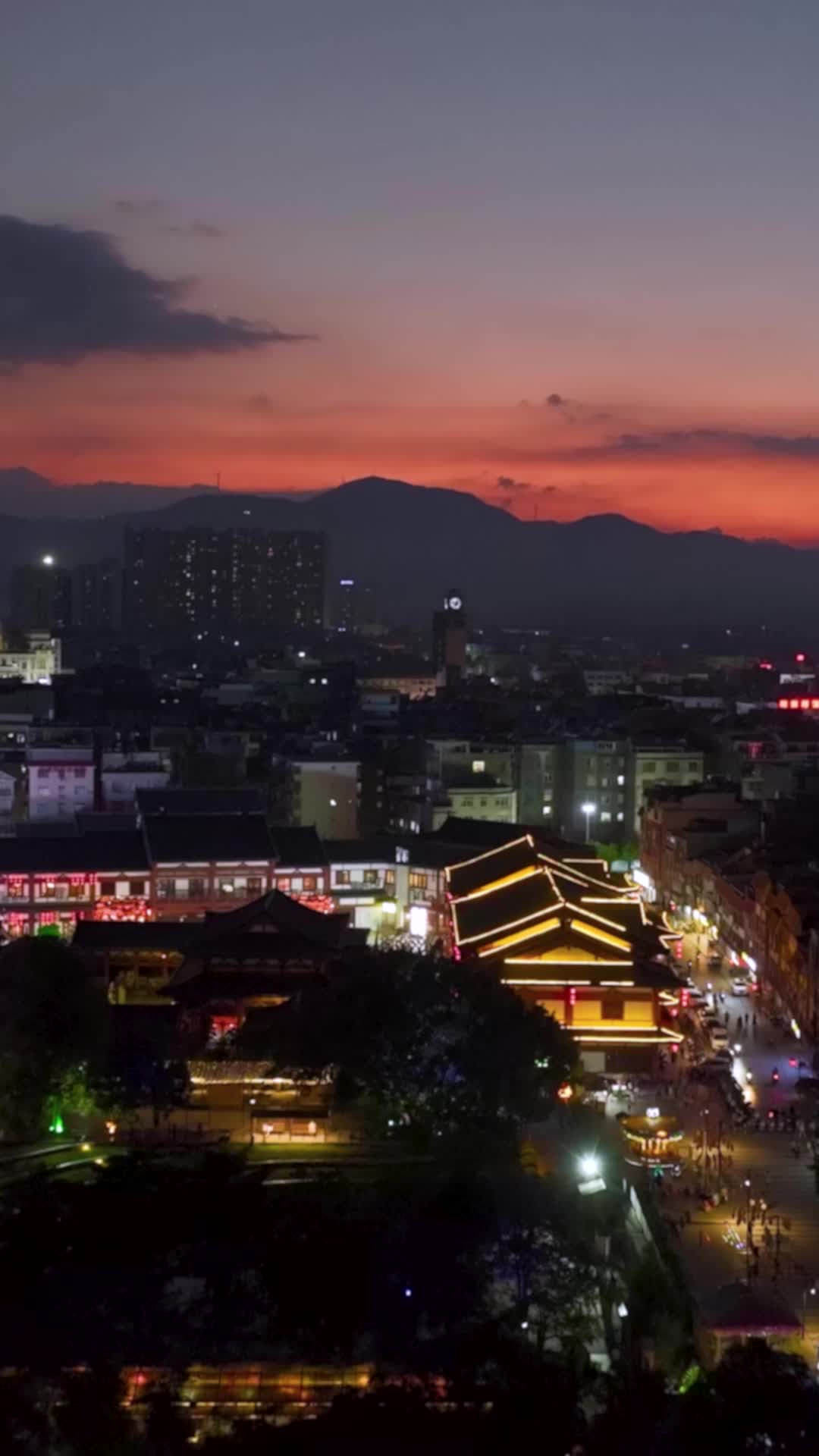 高清竖屏航拍玉林容县夜景灯光视频的预览图