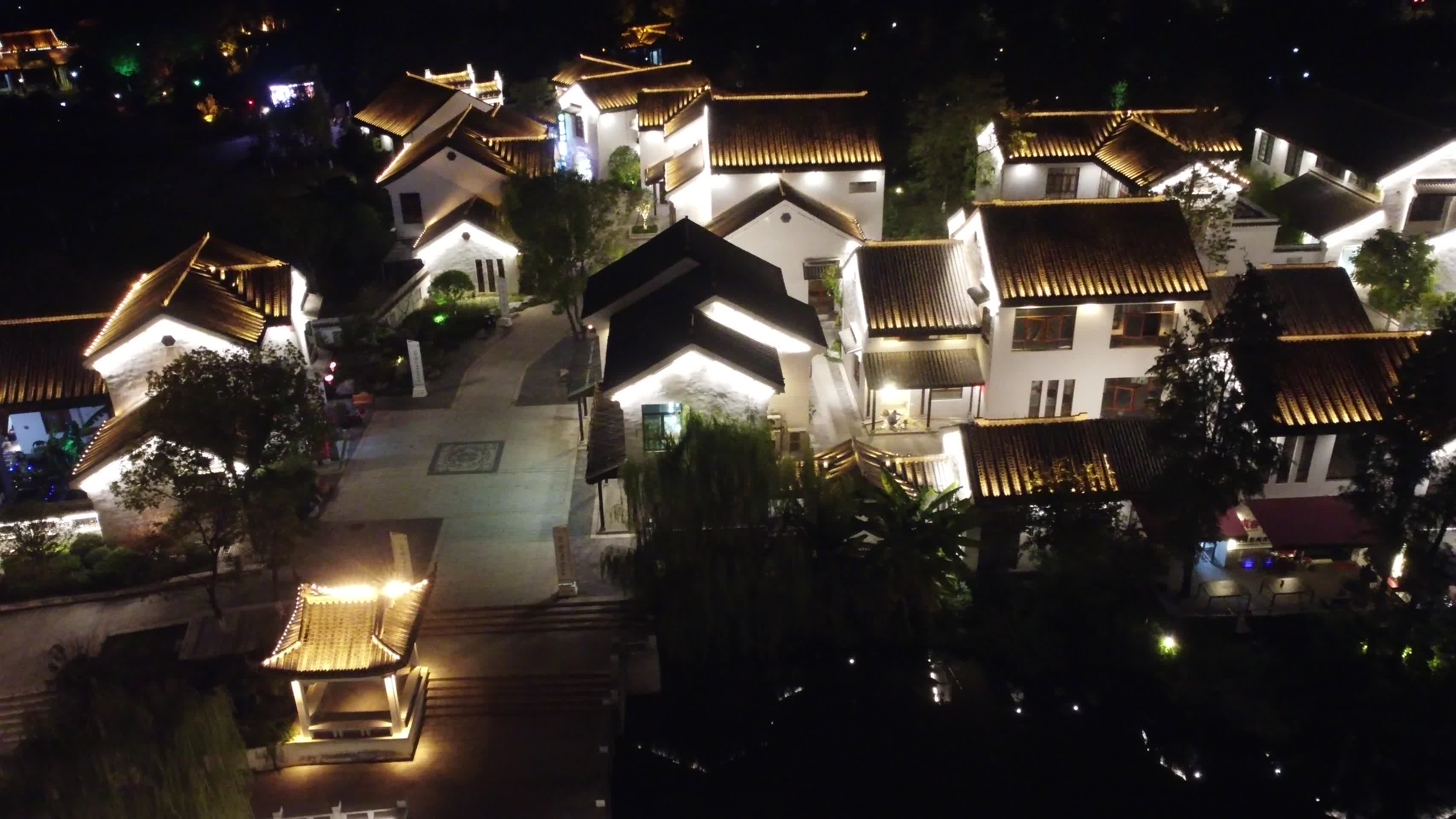 航拍湖北城市现代化发展建筑视频的预览图