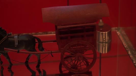 玩具模型中国古代马车模型战车汉代马车视频的预览图