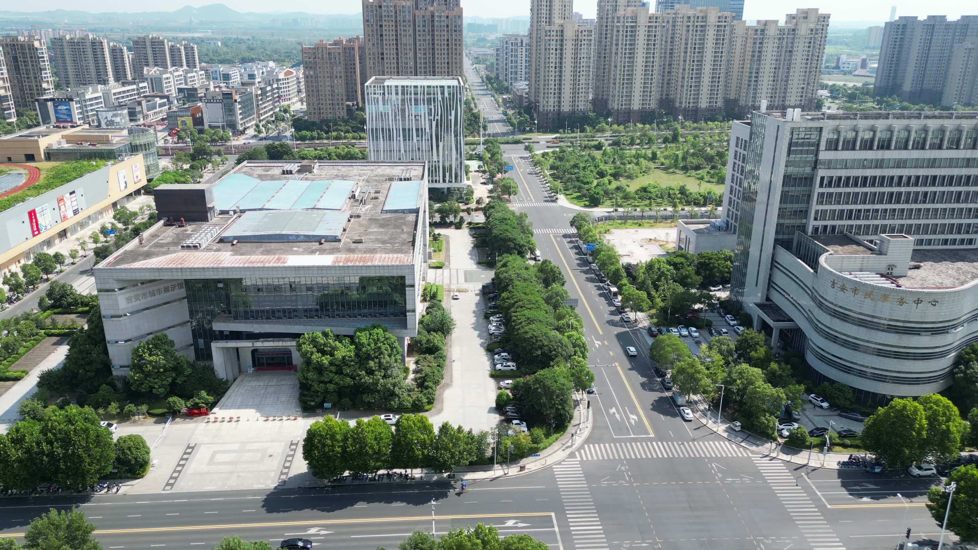 航拍江西吉安市城市展示馆视频的预览图