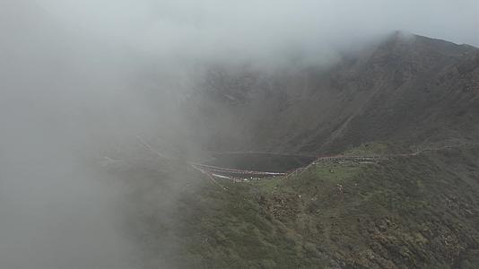 西藏日喀则吉隆县朗吉神湖视频的预览图