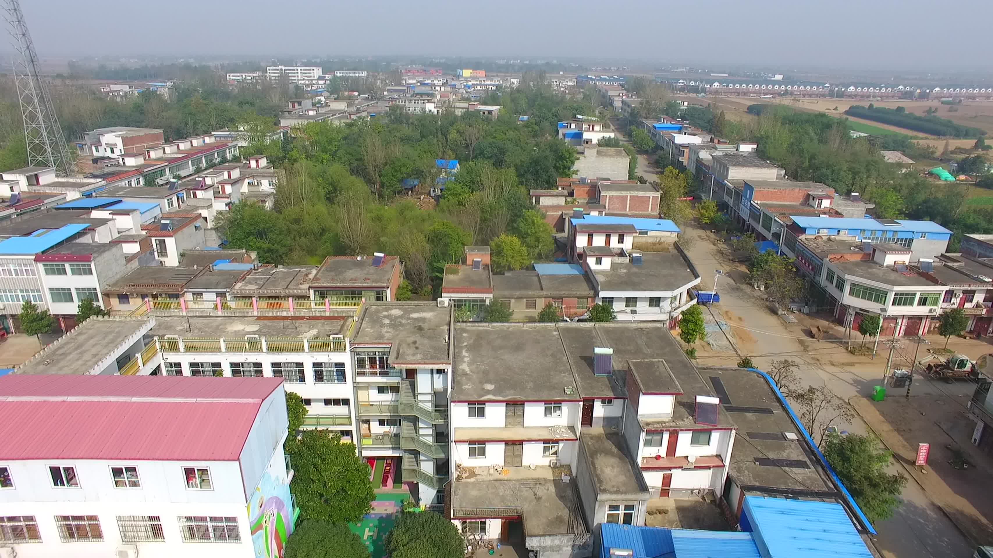 航拍河南乡村建设发展视频的预览图