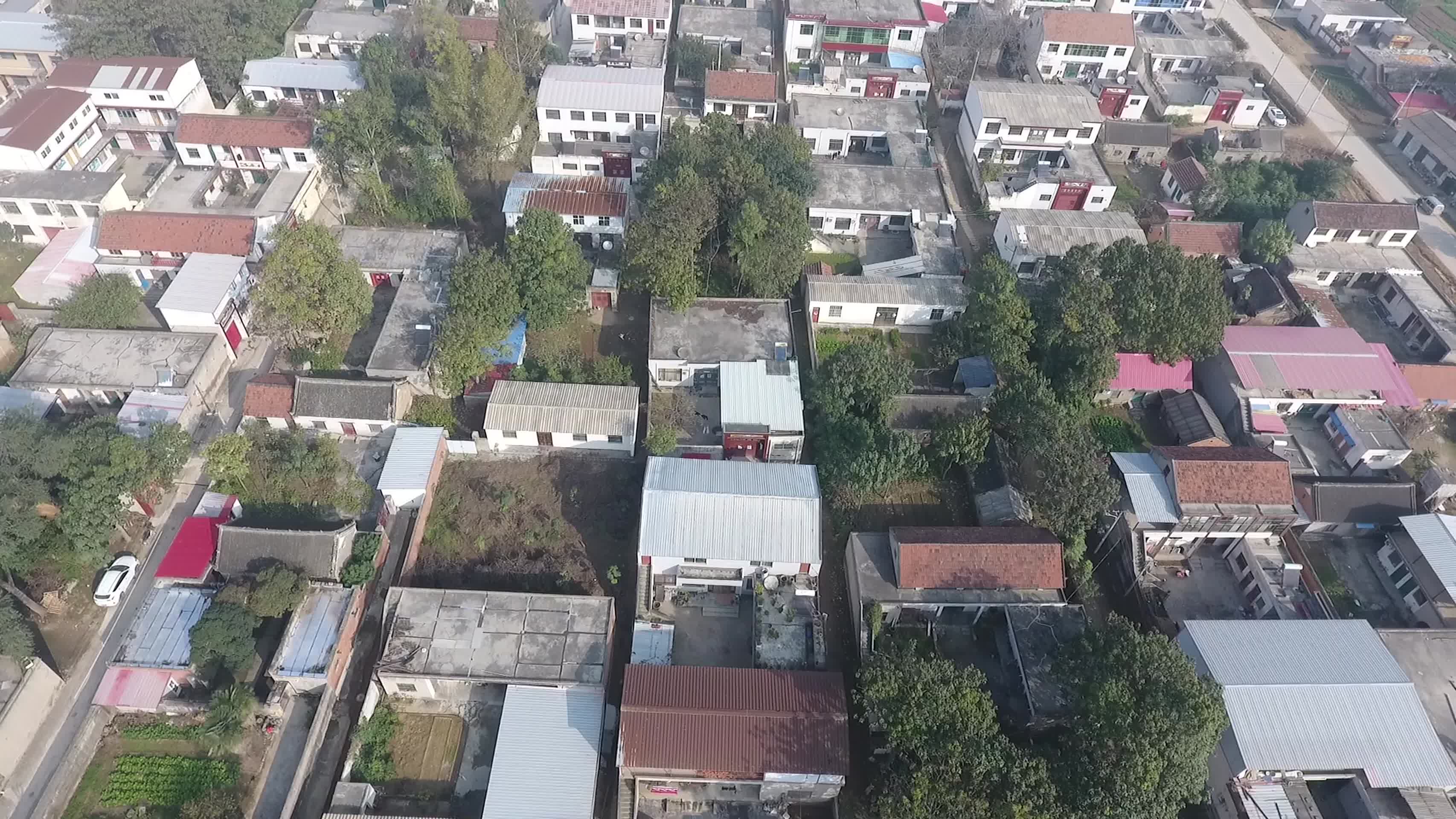 航拍河南乡村聚落建筑视频的预览图