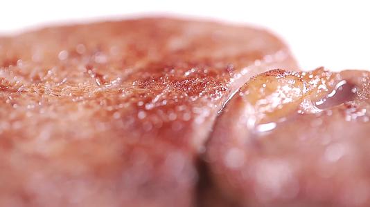 镜头合集鲜嫩嫩肉牛排肉质肉汁视频的预览图