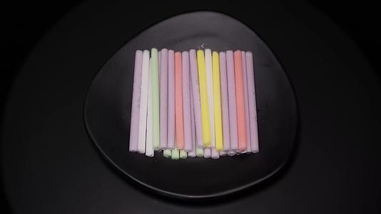 童年回忆儿童零食糖果吸管糖甜食视频的预览图
