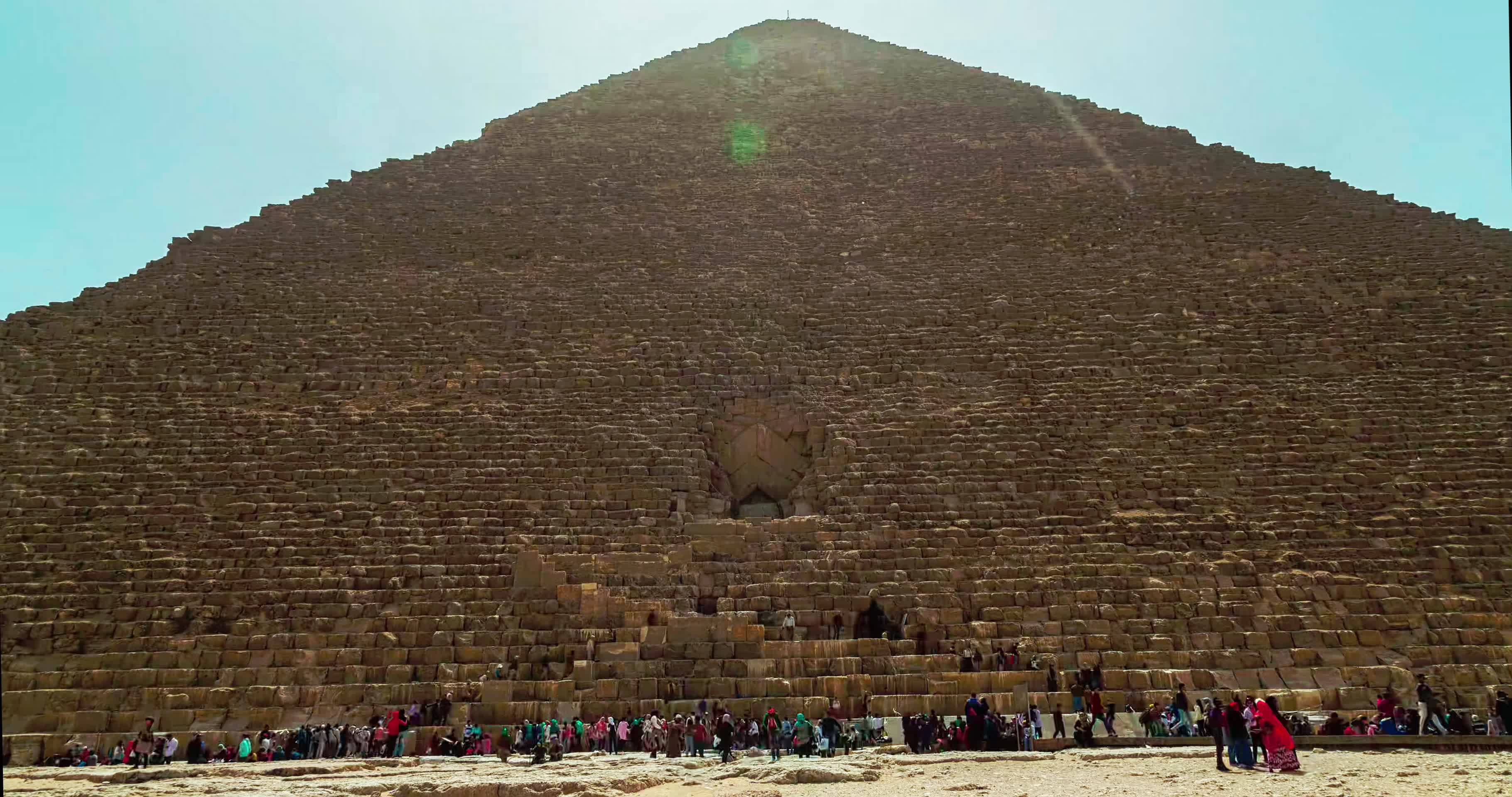 正午时分的胡夫金字塔视频的预览图