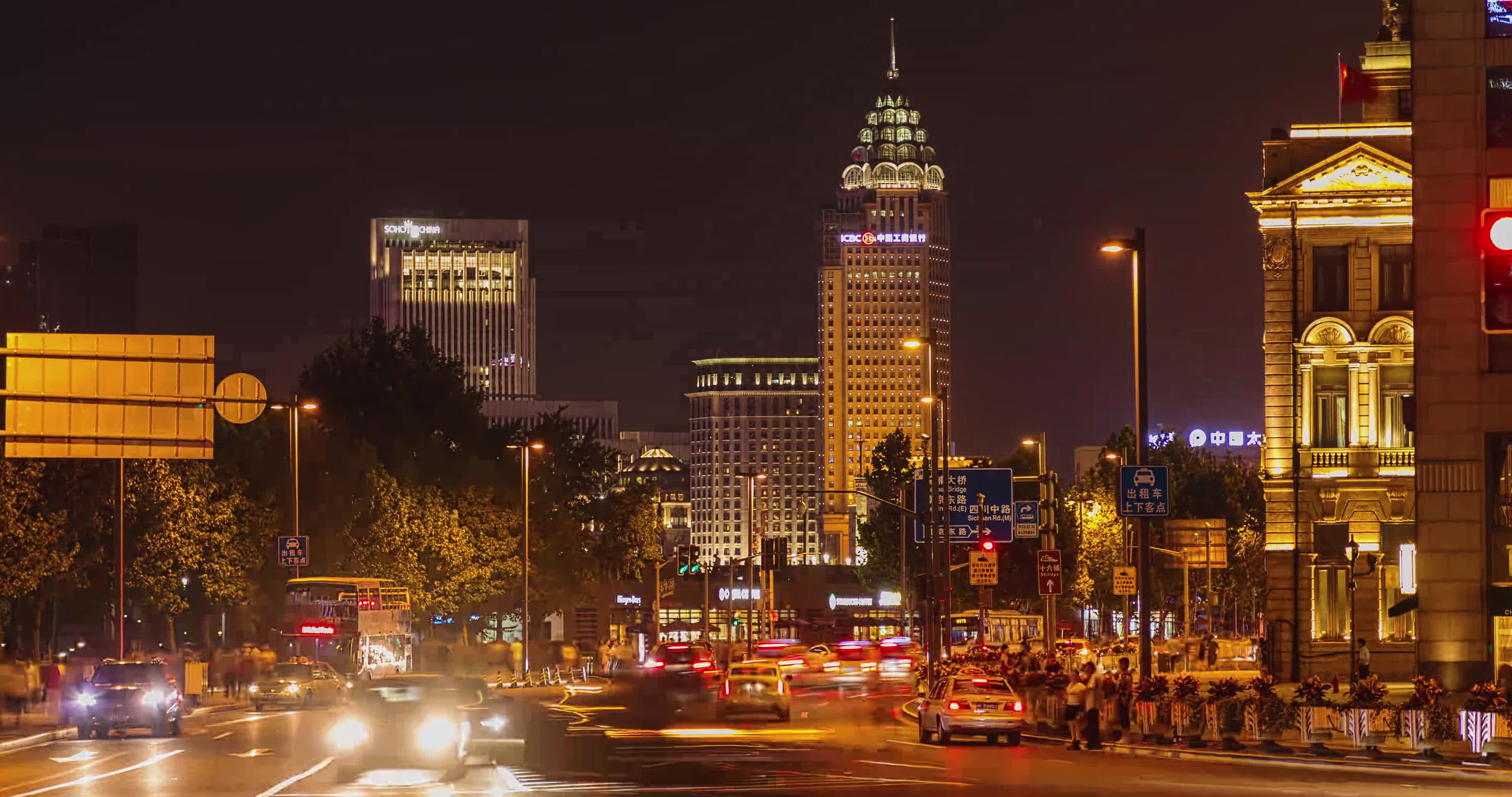 上海的城市车流夜景视频的预览图