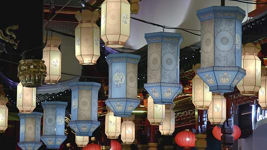 上海豫园灯会城隍庙夜景中秋灯会4K实拍视频的预览图