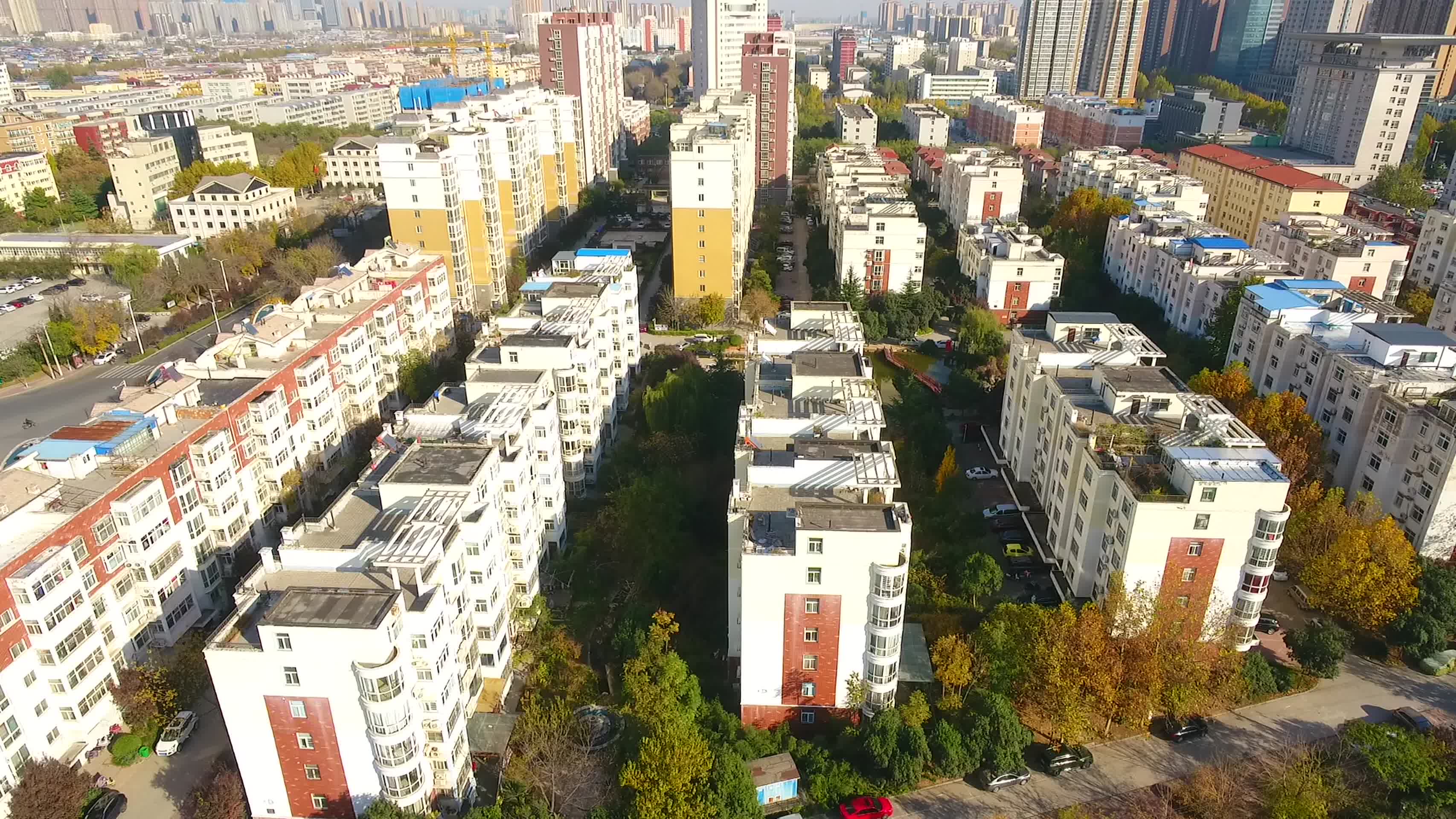 航拍河南城市建筑景观视频的预览图