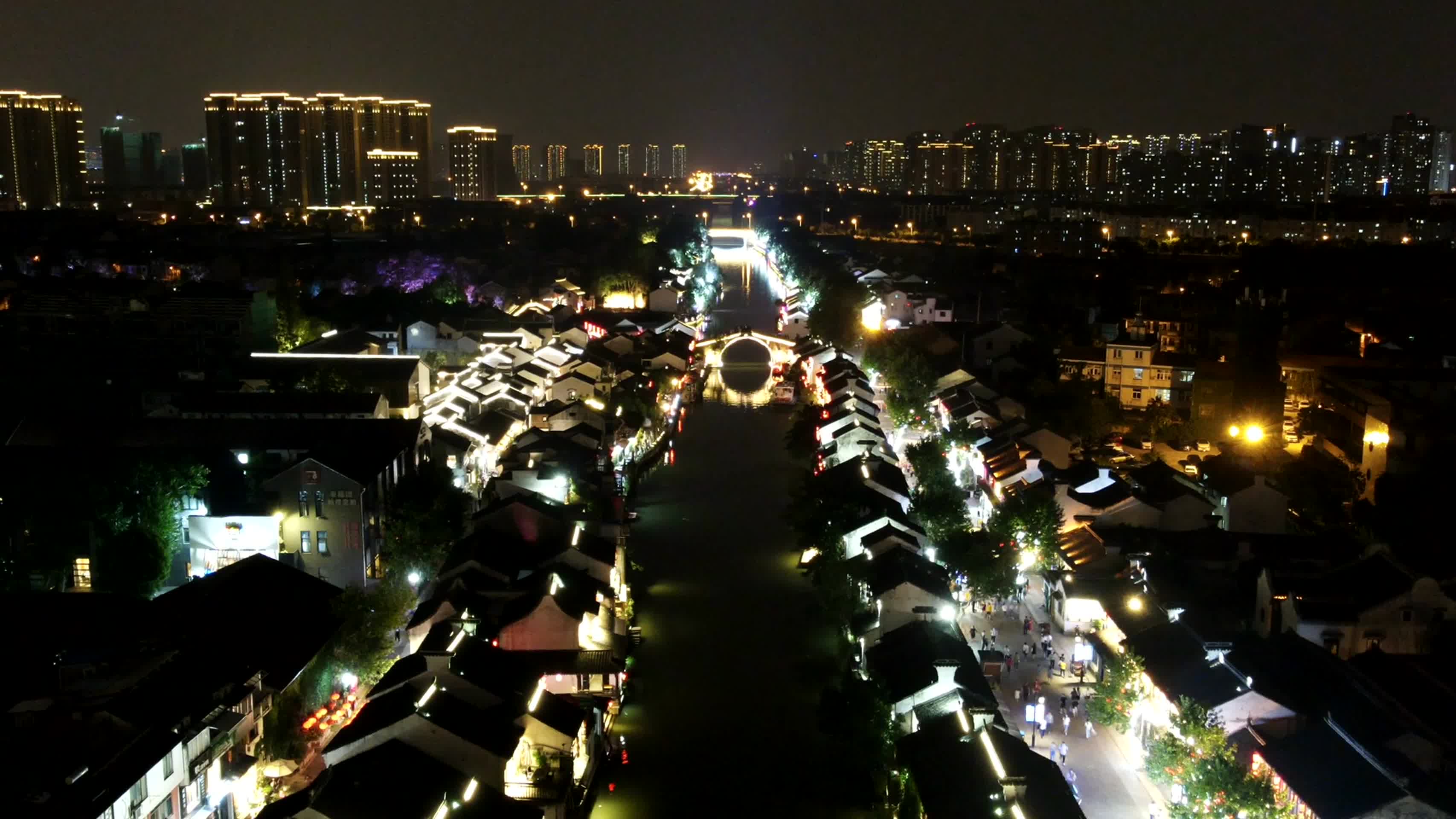 无锡南长街夜景航拍4K视频视频的预览图