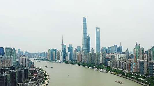 上海滨江的建筑风光视频的预览图