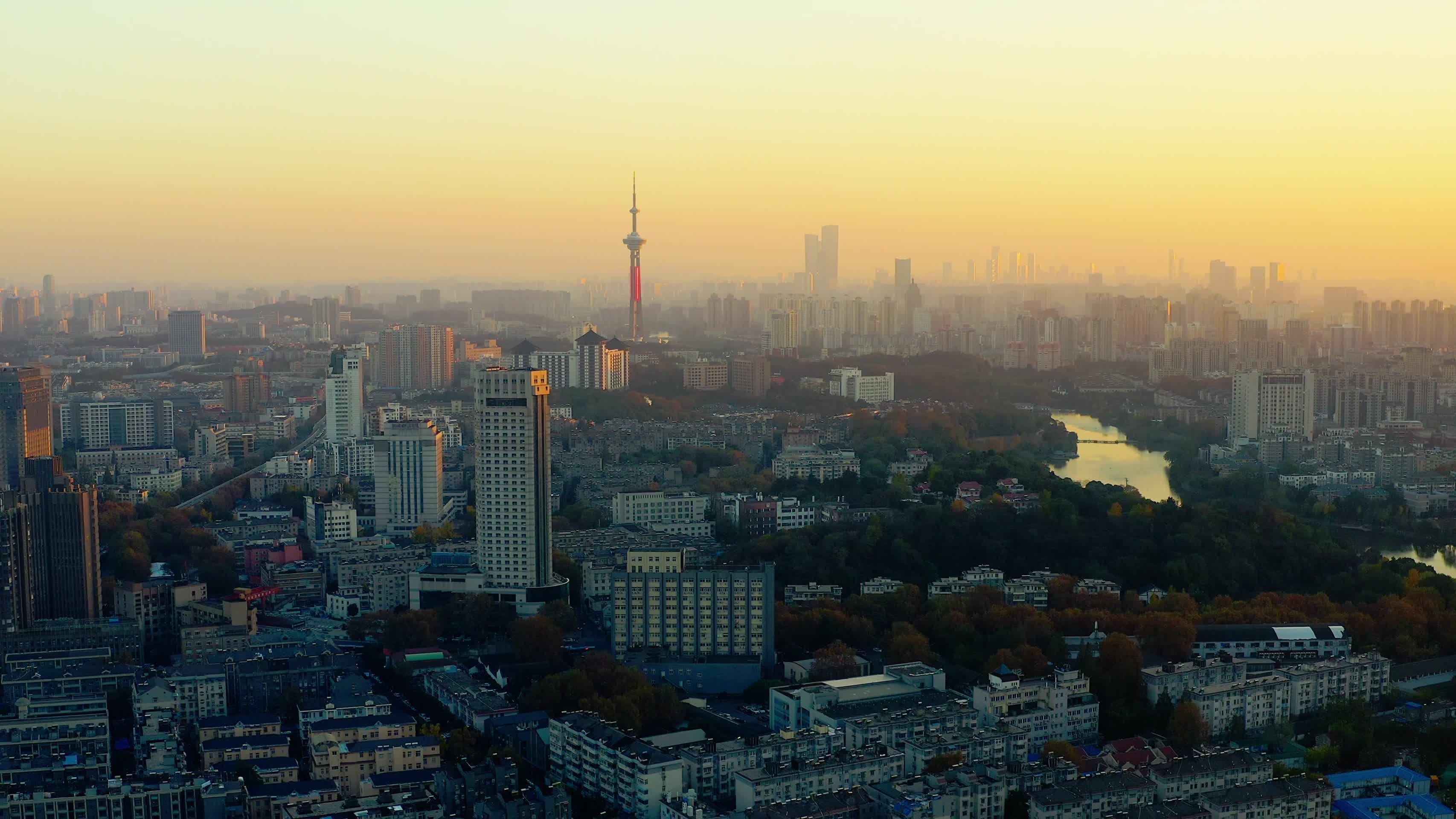 夕阳下的南京城视频的预览图