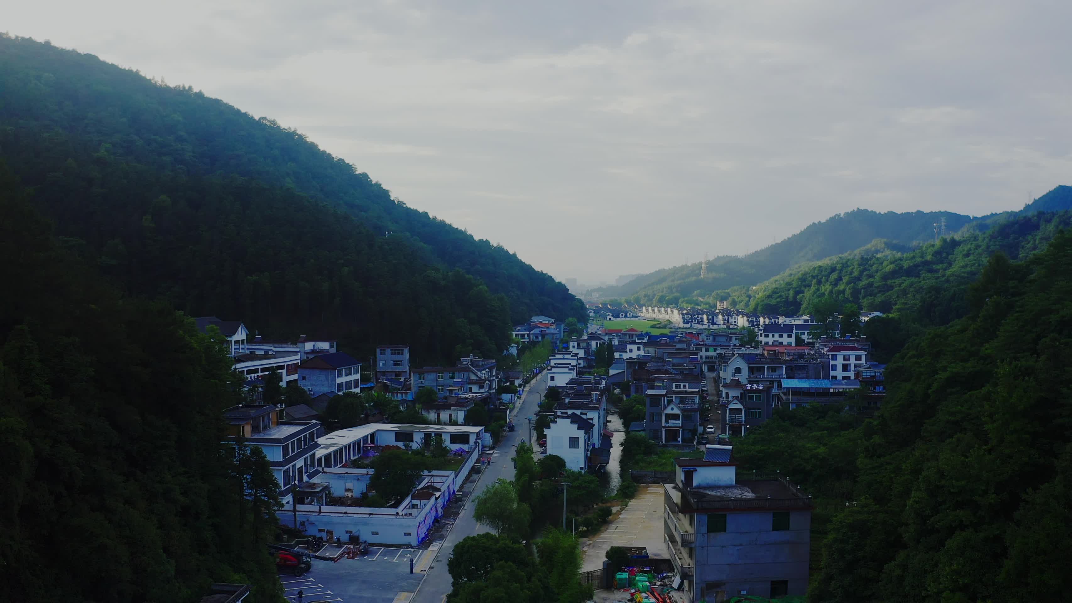 江西景德镇三宝陶艺村4K航拍视频的预览图