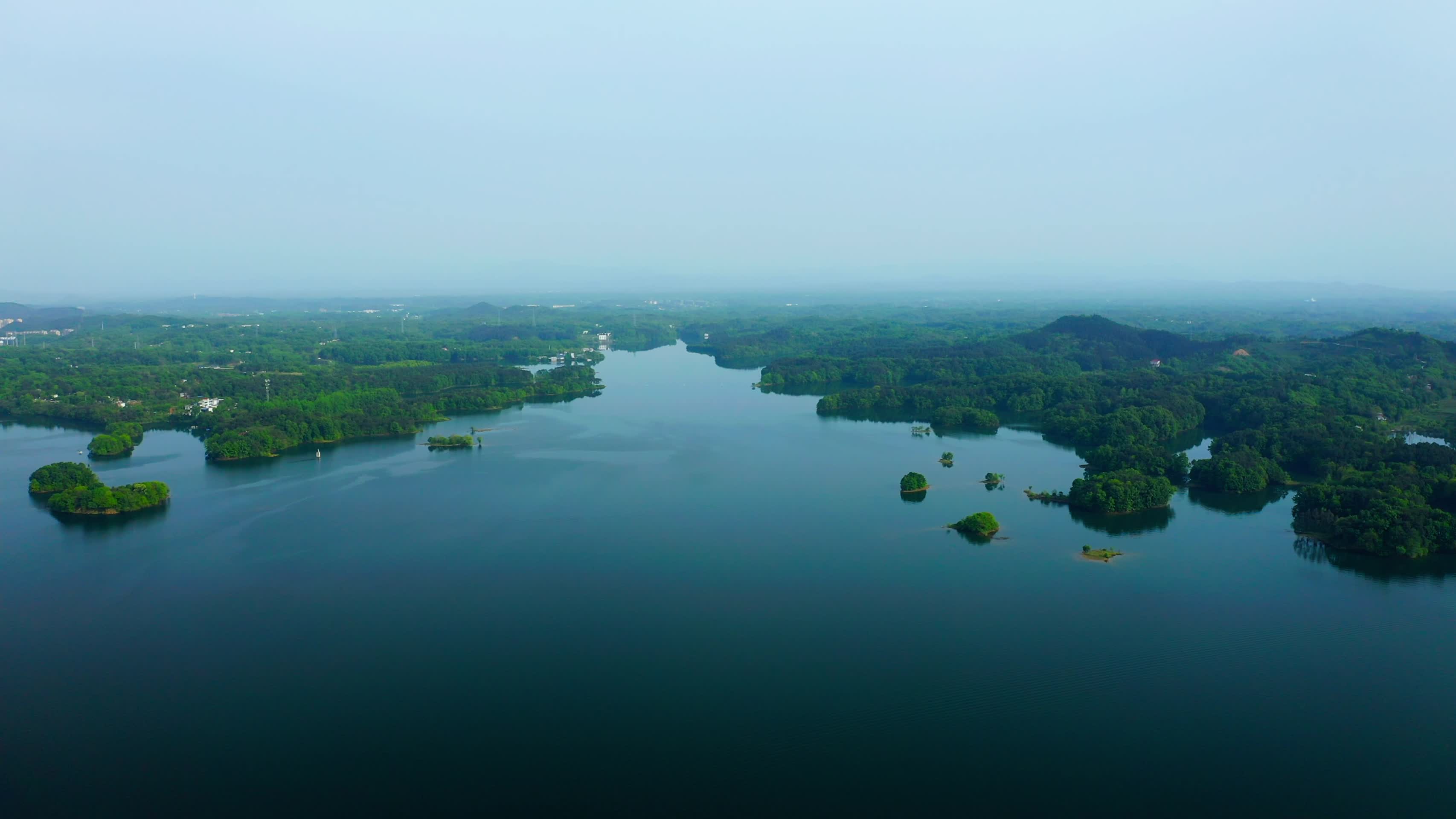 河南信阳南湾湖4K航拍视频的预览图
