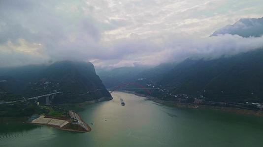 长江三峡巫峡口航拍延时视频视频的预览图