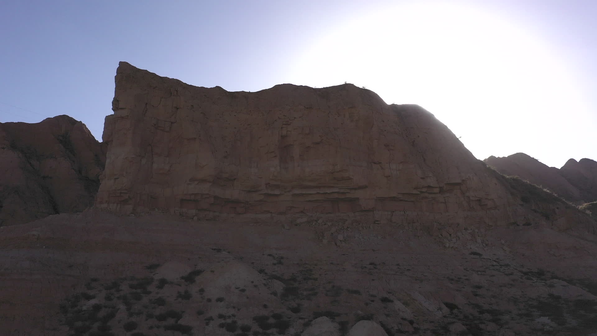 山峰航拍视频的预览图