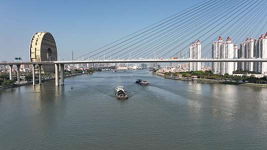 航拍广州东沙大桥交通三支香水道视频的预览图