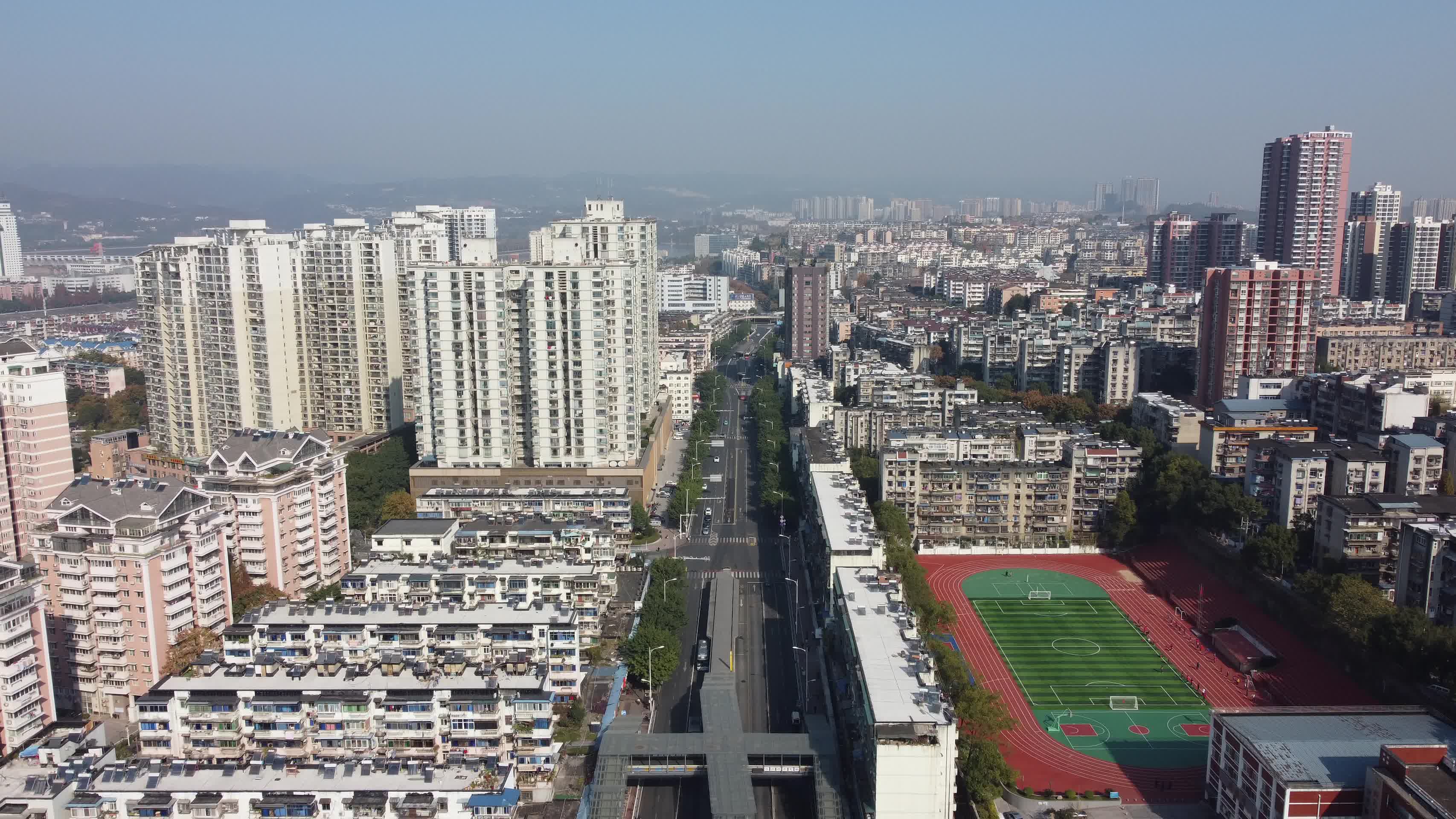 航拍宜昌城市现代化发展建筑视频的预览图