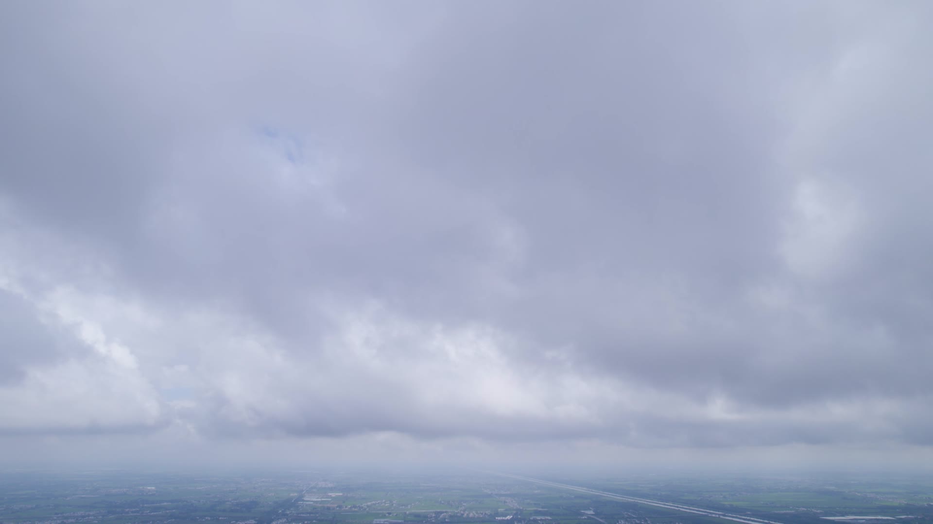 乌云密布的天空3分钟视频的预览图