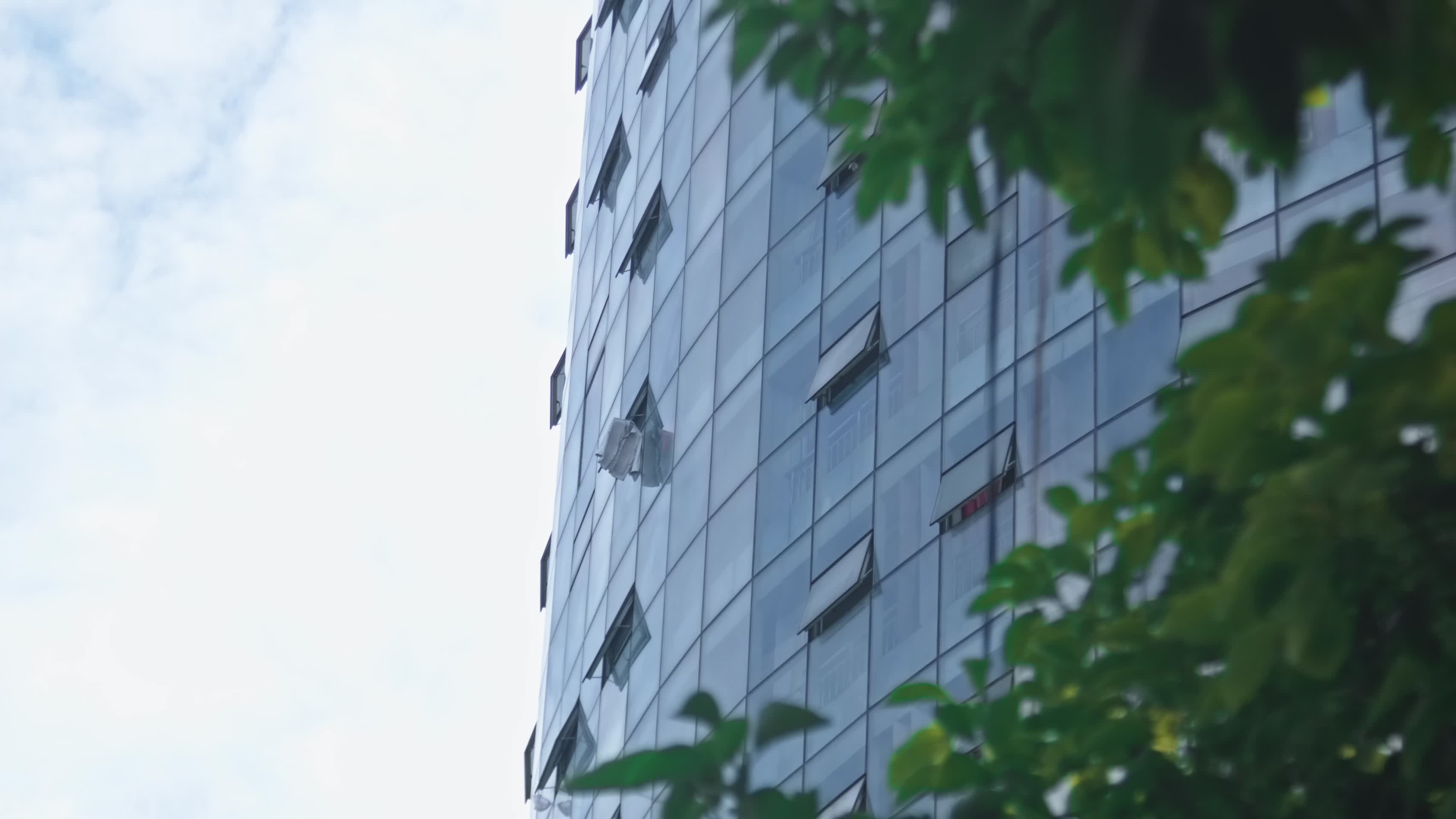 4k实拍CBD建筑外墙空镜头5视频的预览图