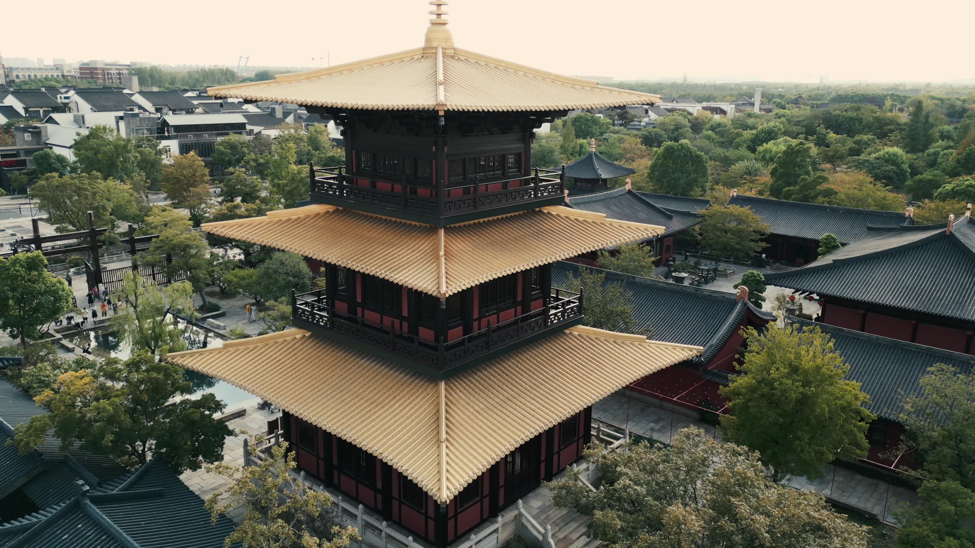 上海广富林遗址航拍4K视频的预览图