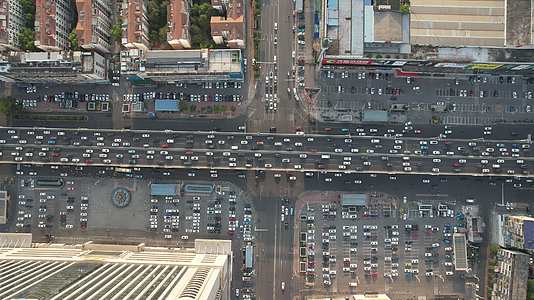 俯拍城市拥堵交通长沙万家丽高架桥视频的预览图