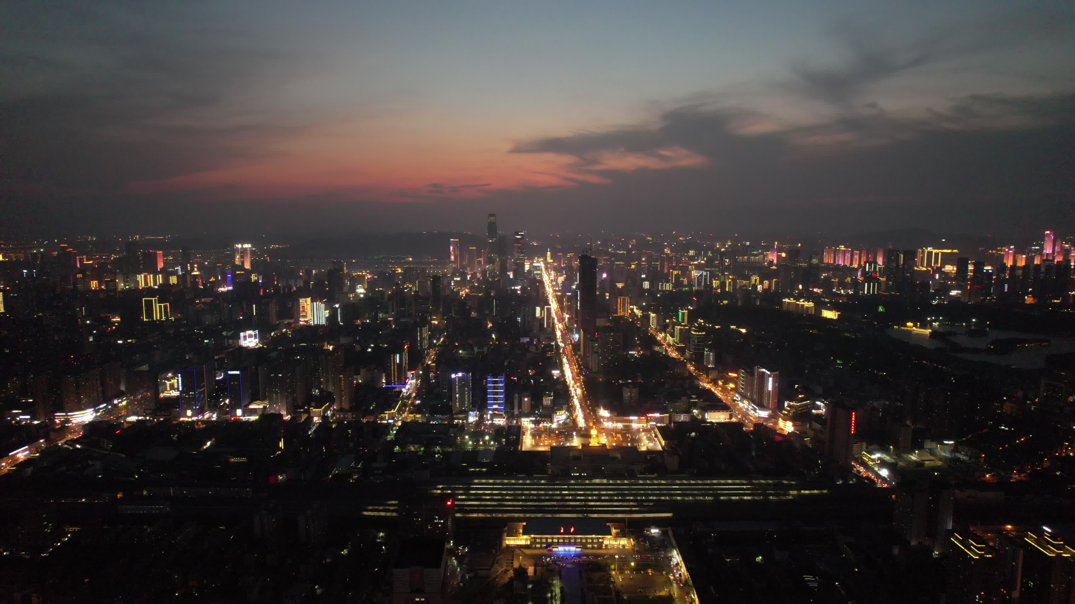 湖南长沙城市夜景火烧云航拍视频的预览图