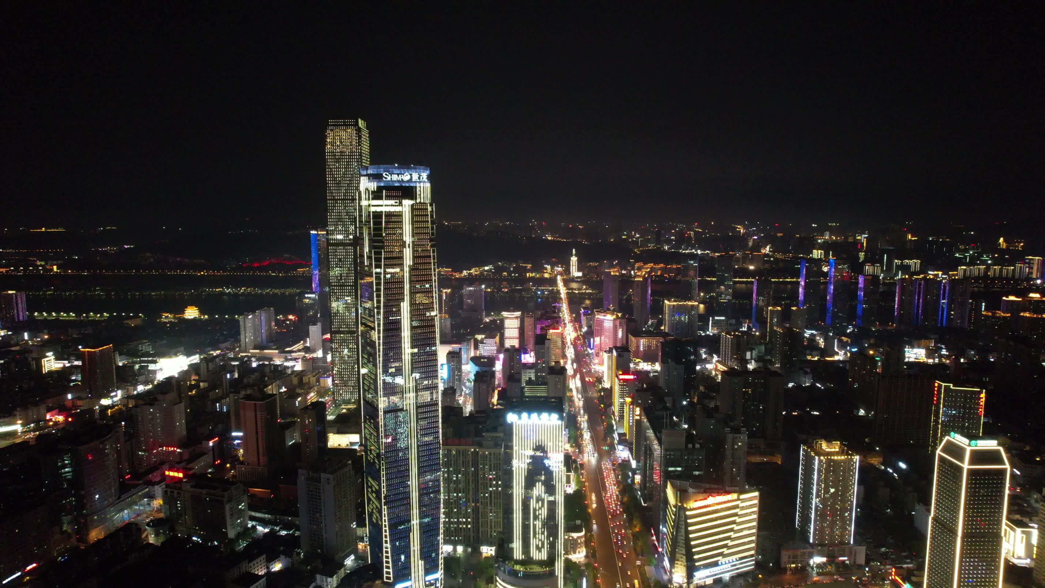 湖南长沙国金中心世贸大厦夜景航拍视频的预览图