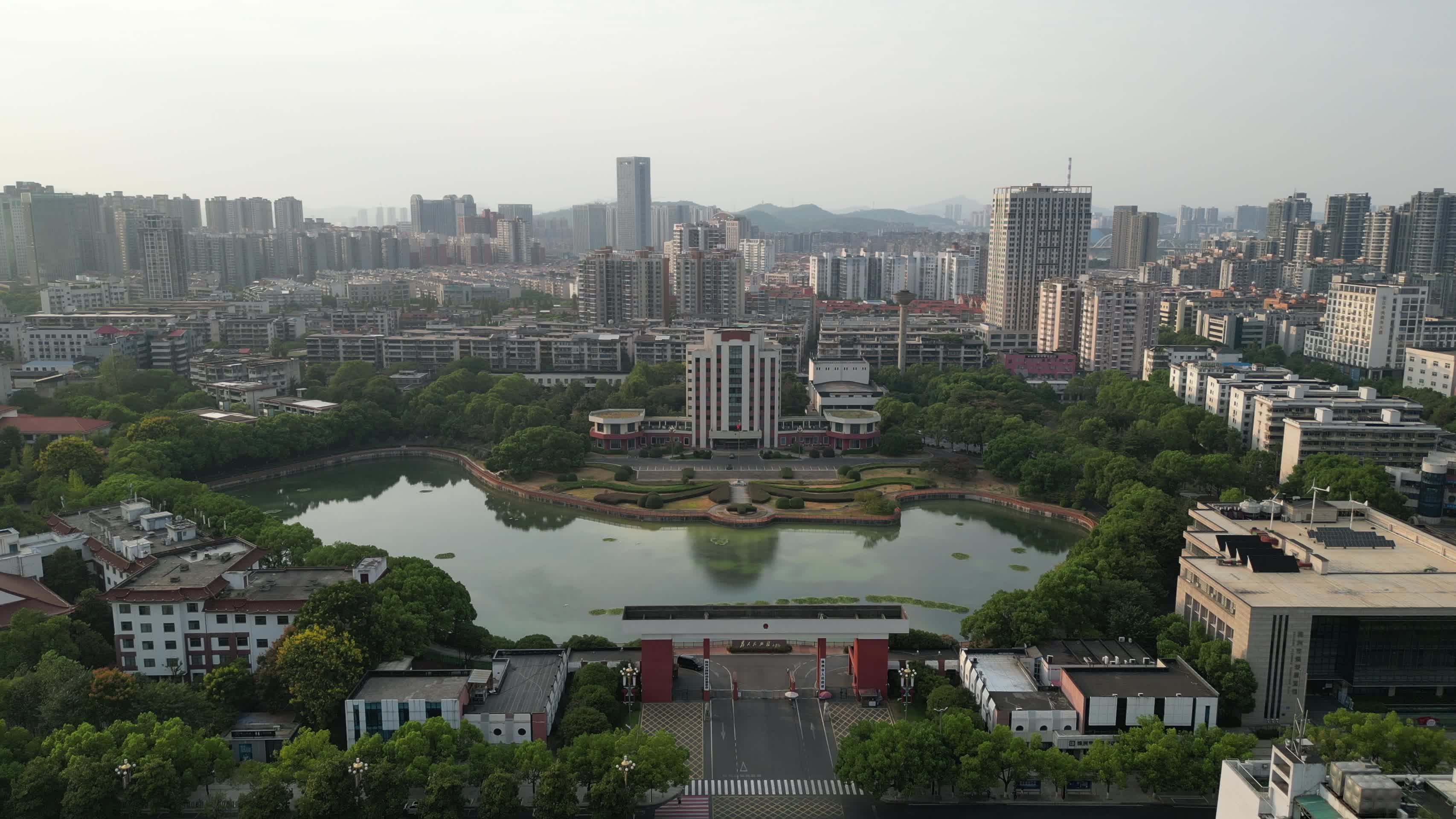 湖南株洲市政府航拍视频的预览图