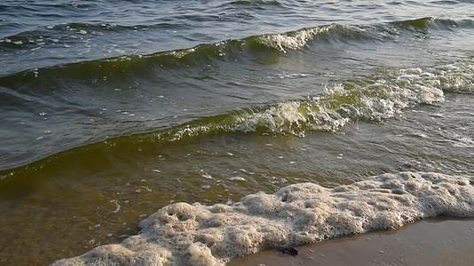 海水海浪浪花视频的预览图