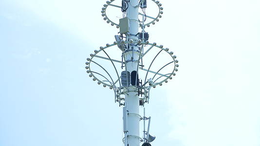 武汉长江大桥国家基建5G信号塔视频的预览图