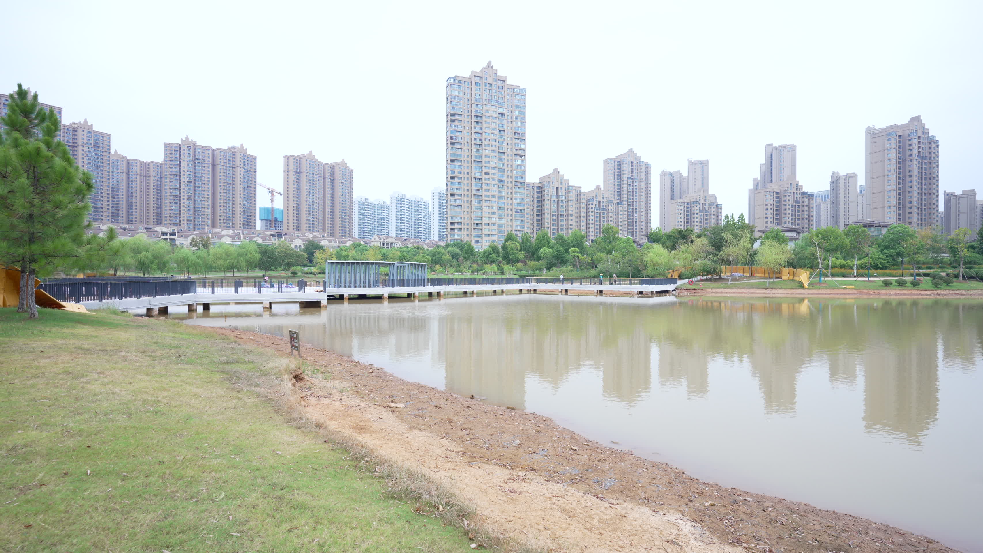 武汉光谷韵湖湿地公园风景视频的预览图