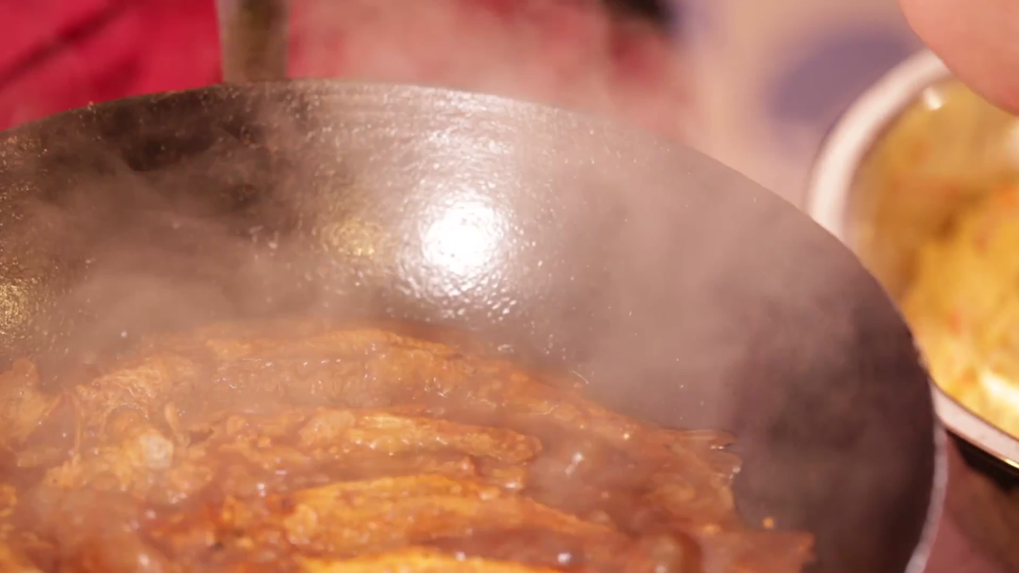 镜头合集天津美食小黄鱼贴饼子视频的预览图