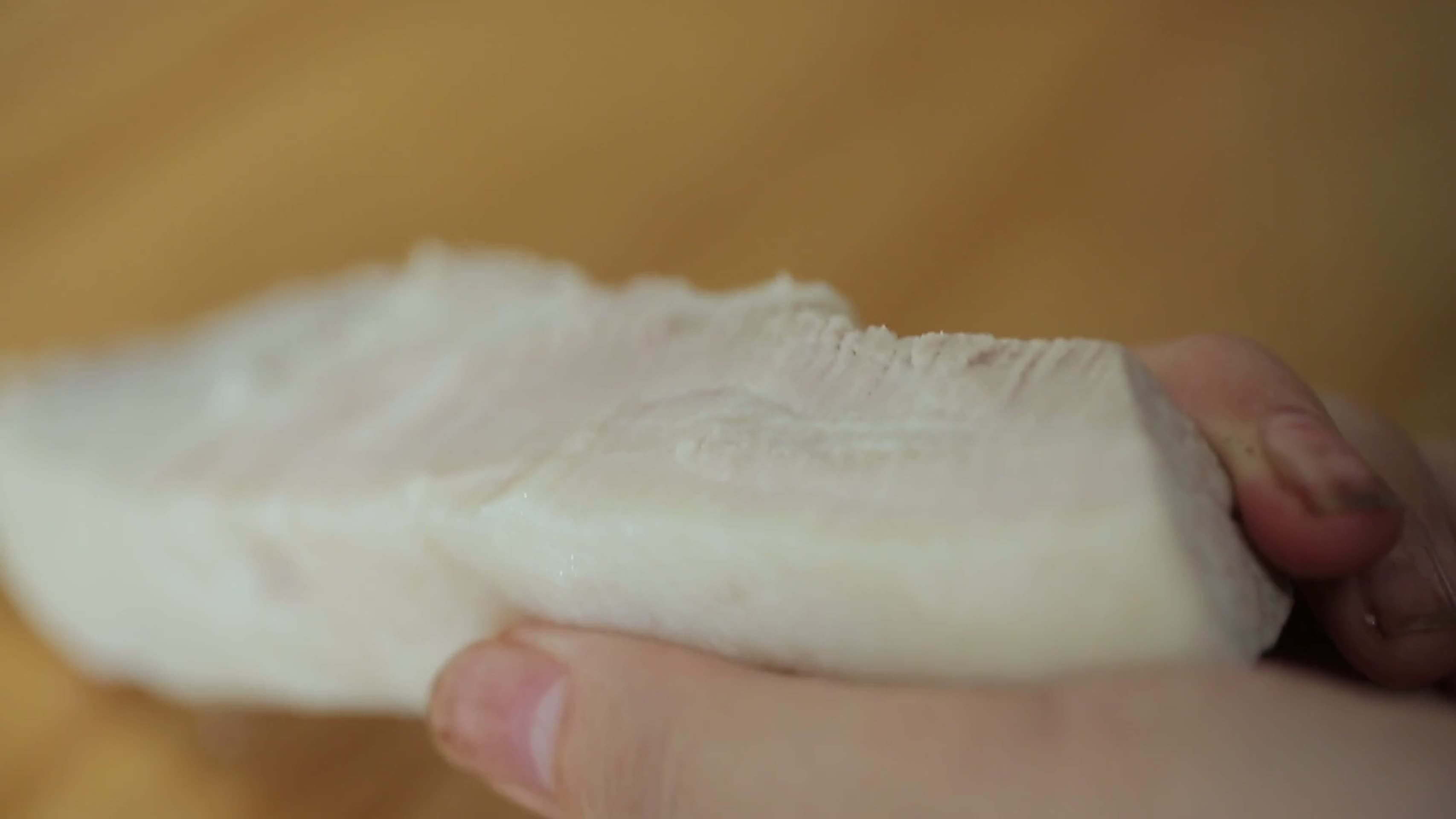 镜头合集削皮刀制作晾衣白肉切肉片视频的预览图