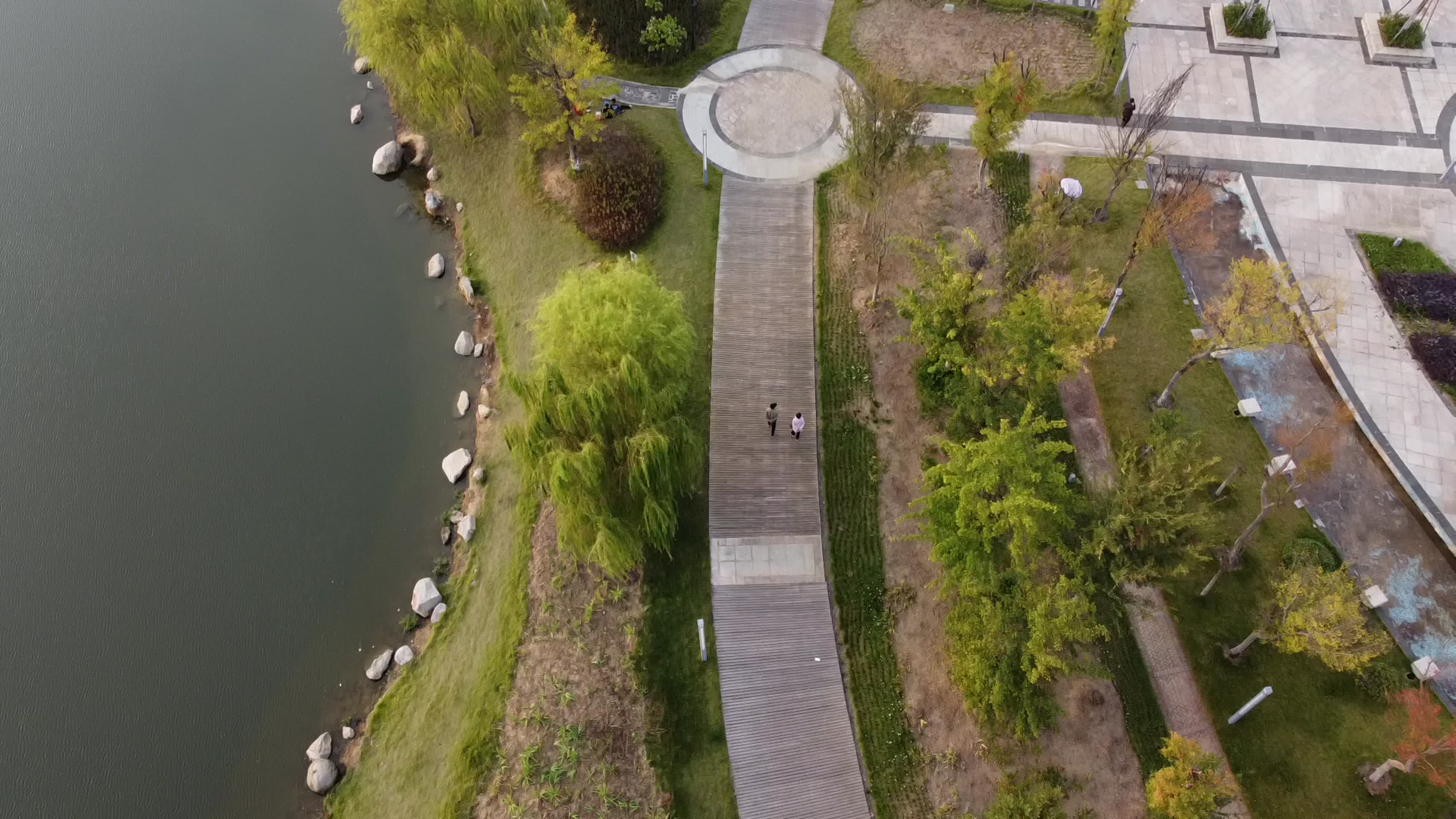 航拍湖北城市绿化视频的预览图