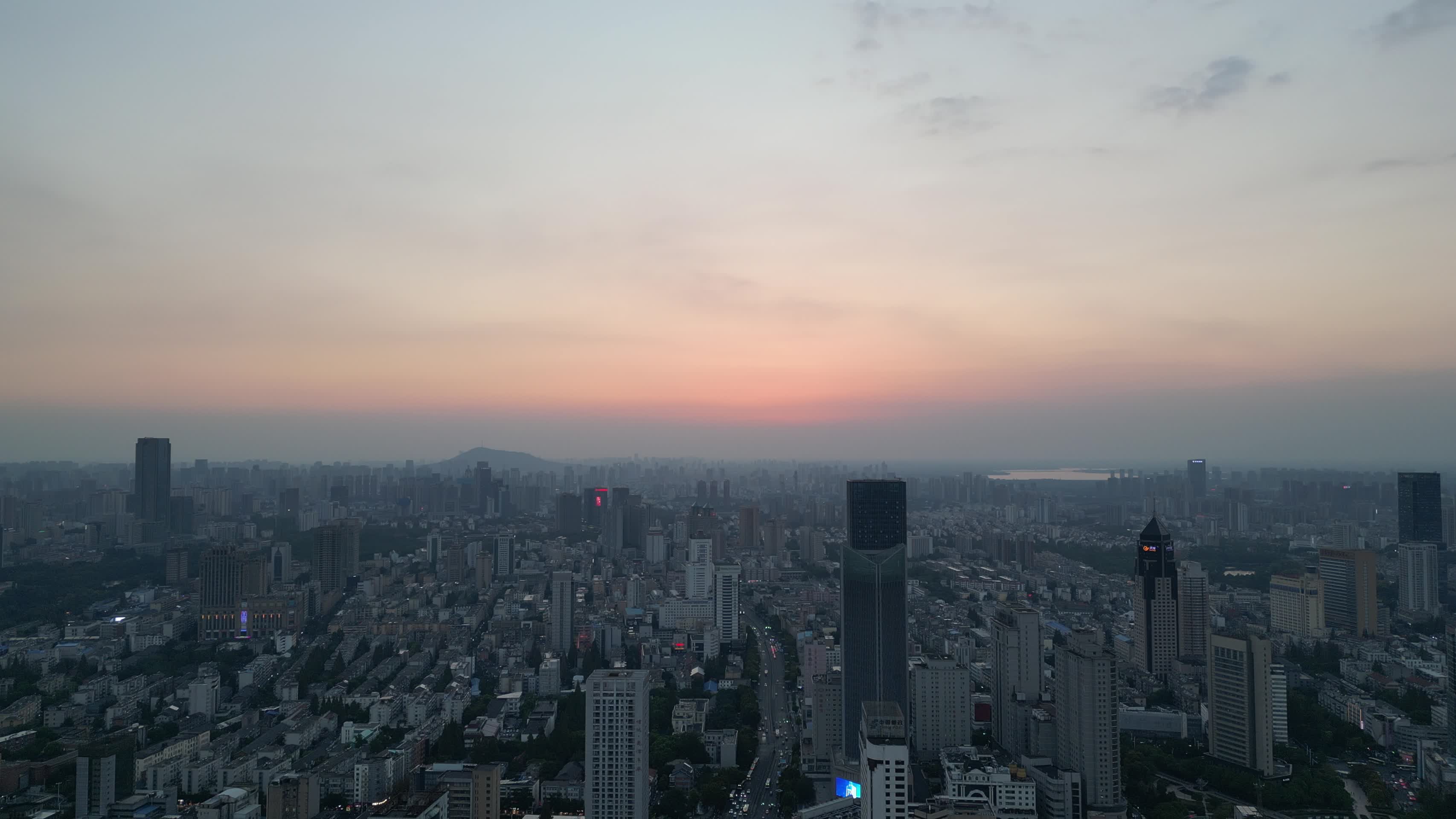 安徽合肥城市日落晚霞夕阳航拍视频的预览图