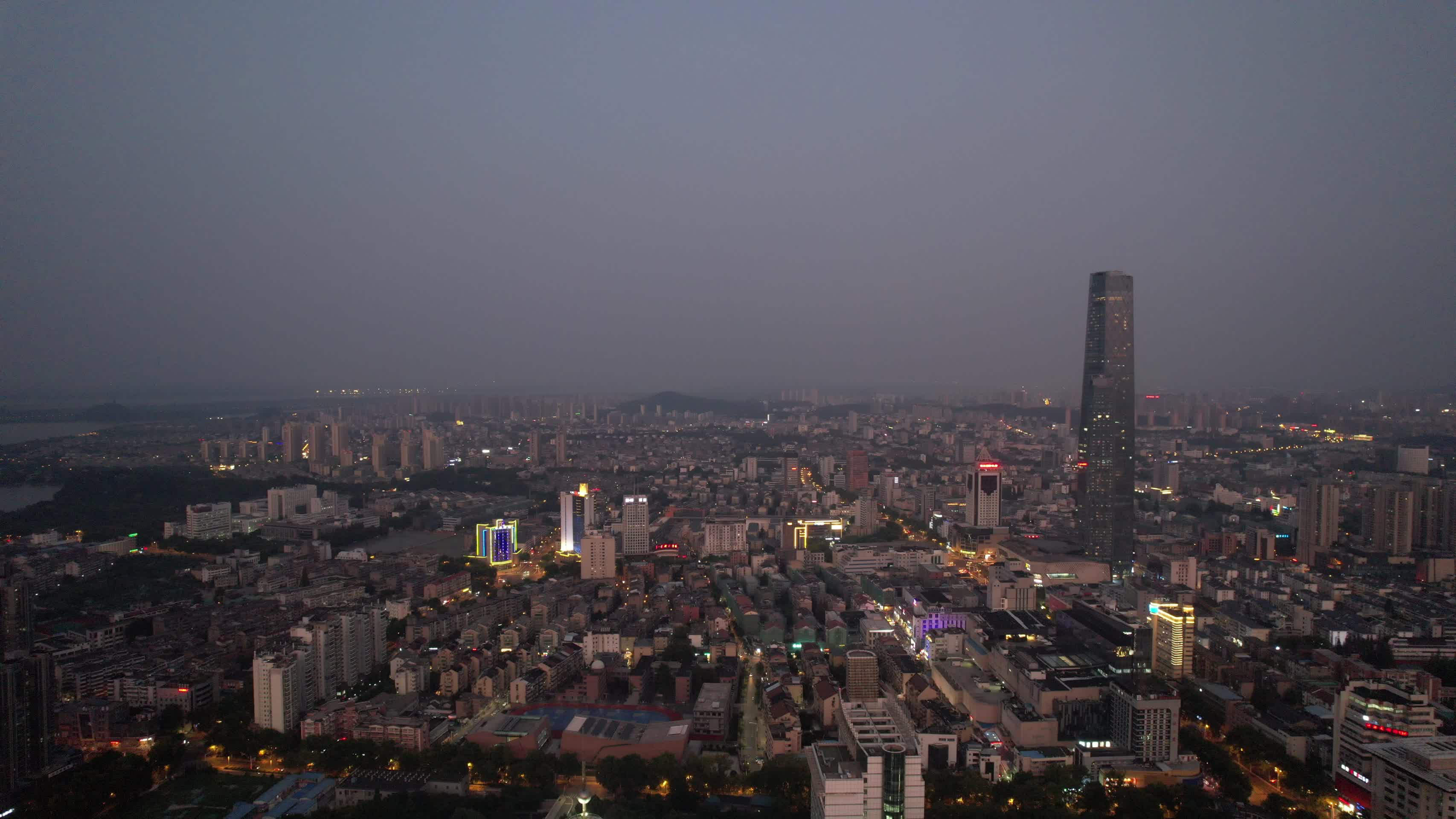 江苏镇江城市夜景灯光航拍视频的预览图