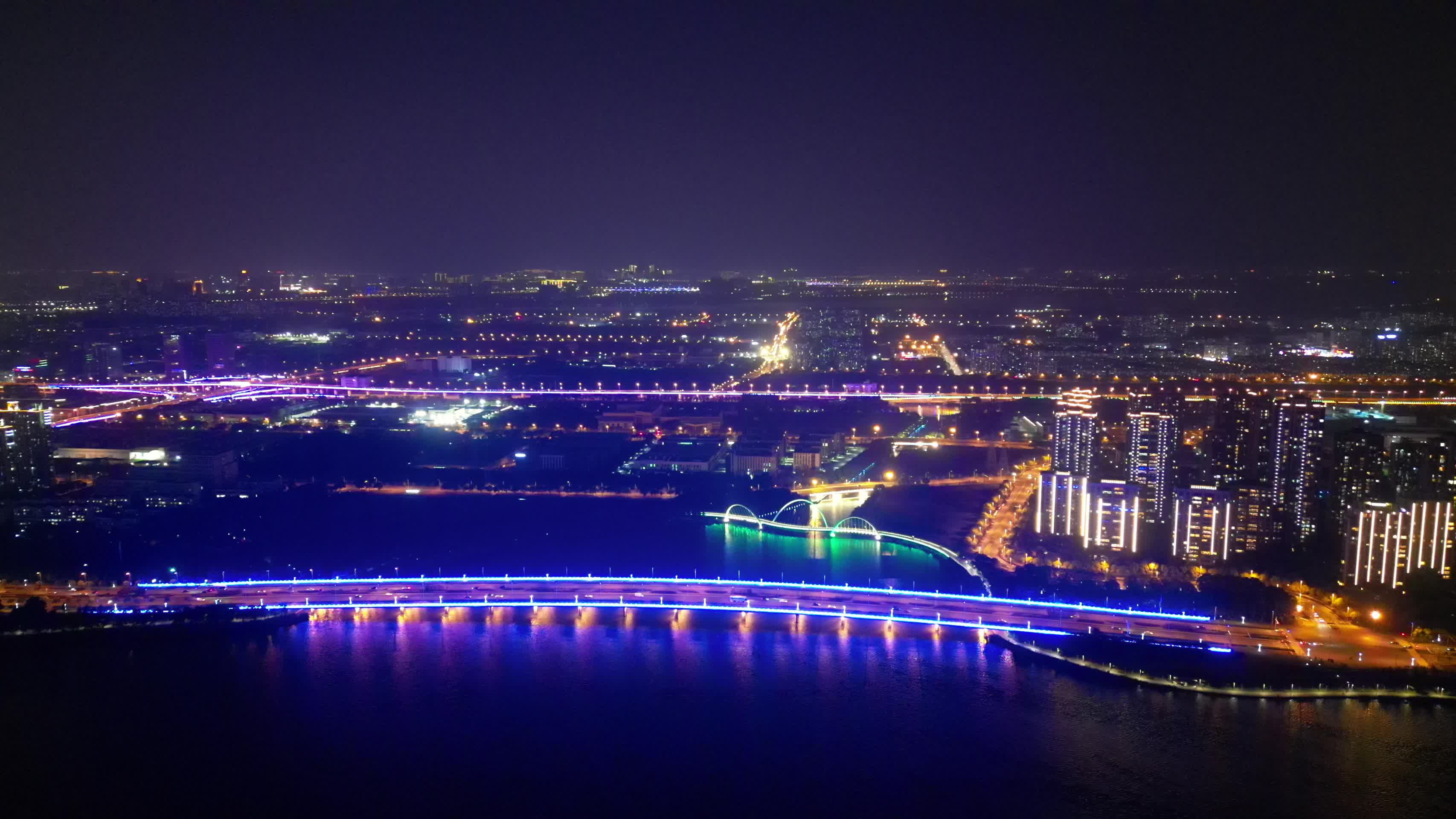 江苏苏州城市夜景航拍视频的预览图