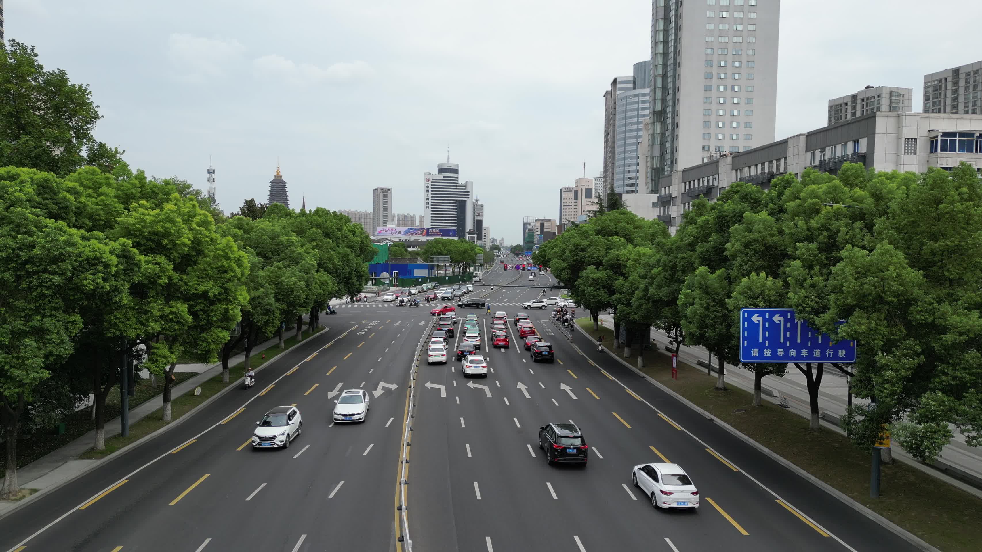 江苏常州城市交通航拍视频的预览图