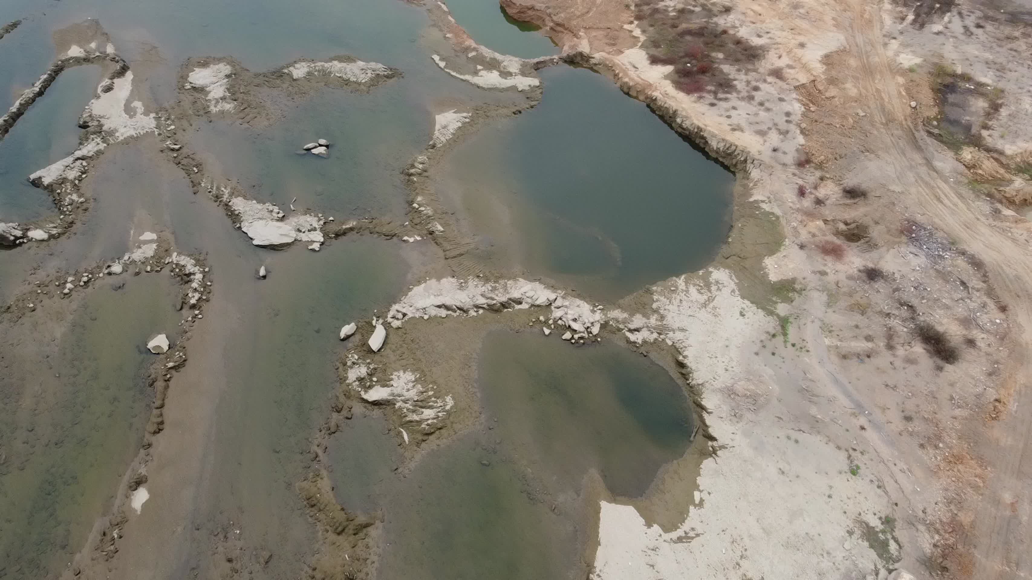 航拍湖北自然生态视频的预览图