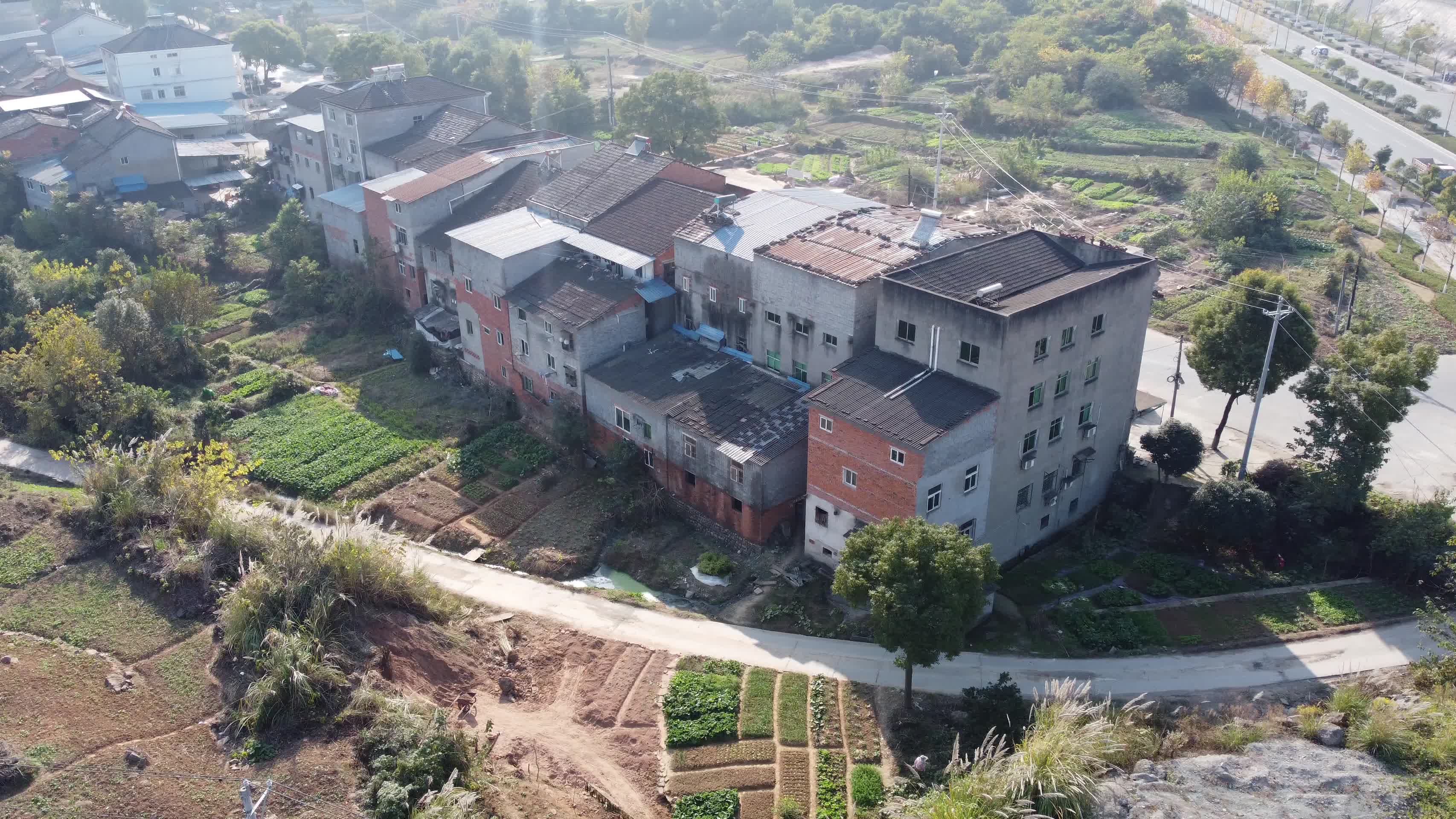 航拍湖北宜昌乡村建设视频的预览图
