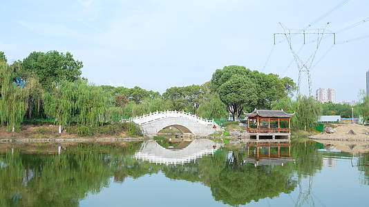 武汉江夏谭鑫培公园风景视频的预览图